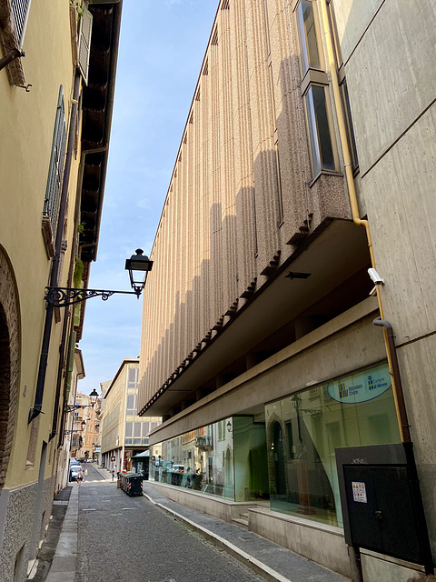 Verona 2021 – Modern building
