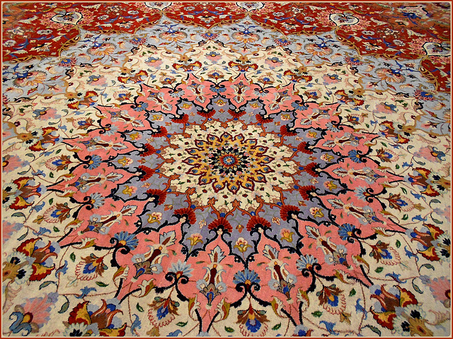 AbuDhabi : arte raffinata nei tappeti della moskea