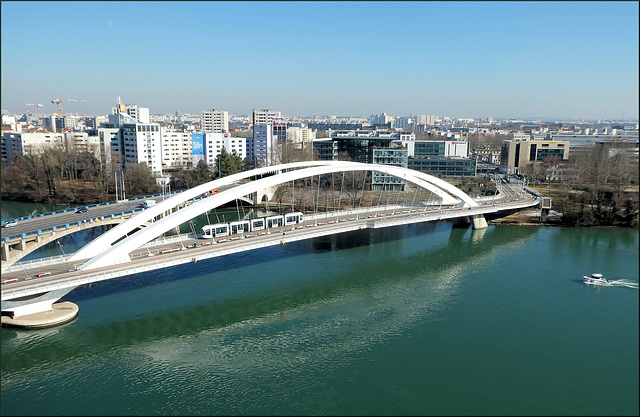 Lyon (69) Pont Raymond Barre. 15 février 2019.