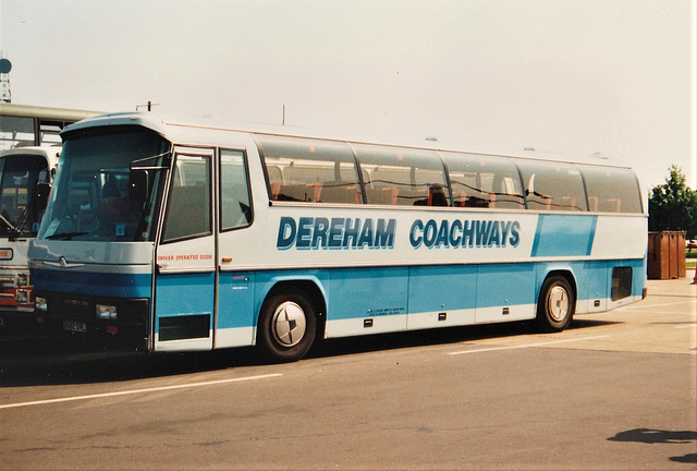 Dereham Coachways B682 DVL at RAF Mildenhall – 24 May 1992 (163-12)