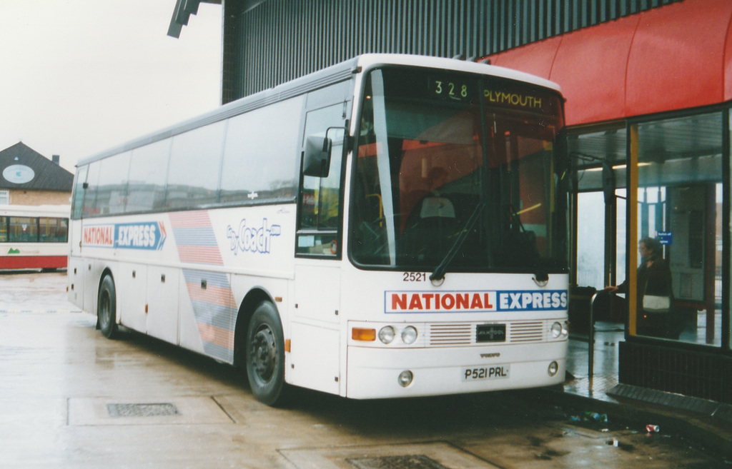First Western National P521 PNL at Rochdale - 22 Dec 2002