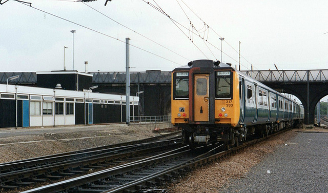 Class 317 units at Bedford - 27 May 1983
