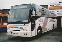 Stagecoach Bluebird T667 XTV at Dundee - 27 Mar 2001