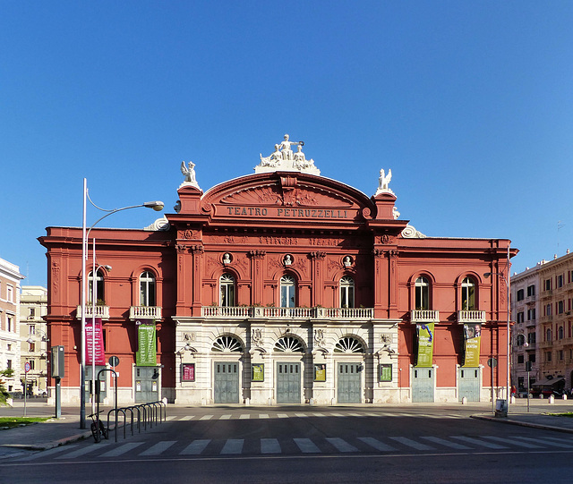 Bari - Teatro Petruzzelli