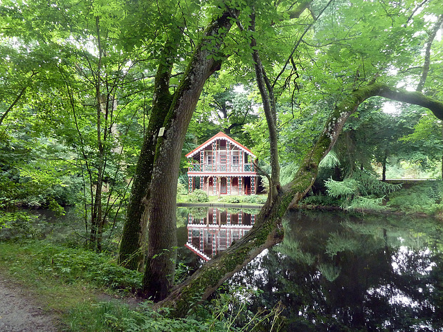 Haus an bester Lage im Schlosspark