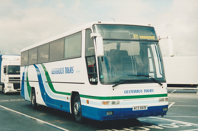 Ulsterbus ACZ 6691 at Tebay - 6 May 2004