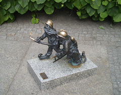Bronze dwarfs - firemen.