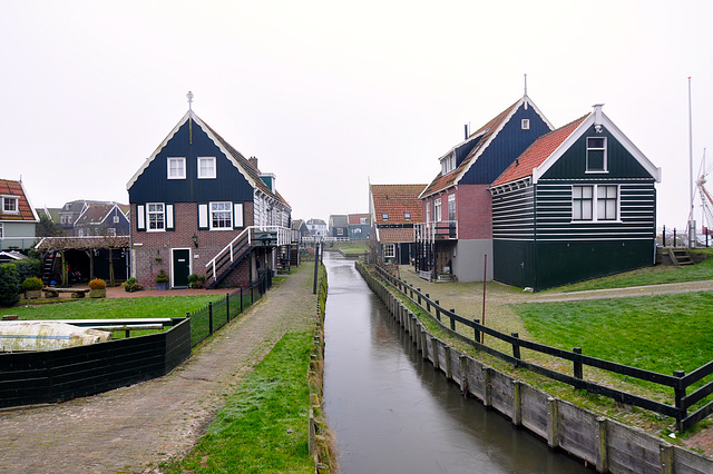Marken 2015 – Houses in the harbour neighbourghood
