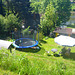 Garten mit Trampolin - ĝardeno kun trampolino