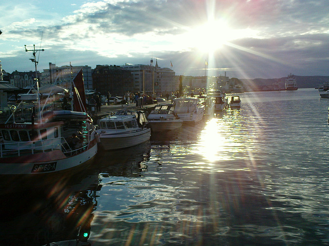 Abend am Hafen Bergen