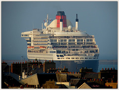 De ma fenêtre départ du Queen Mary 2 ❤️  Bon jeudi mes ami(e)s