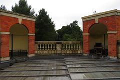 queen anne's summerhouse, old warden, beds