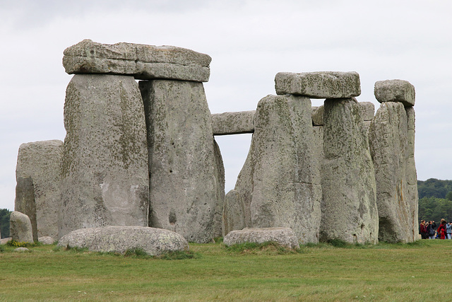 The many sides of Stonehenge - 5