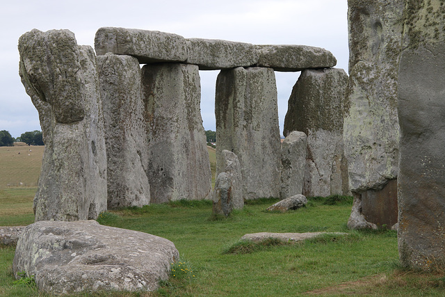 The many sides of Stonehenge - 6