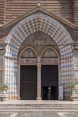 Doppel-Portal der Chiesa Sant’Anastasia