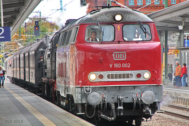 DB V 160 002 und DB 78 468 in Schwerin