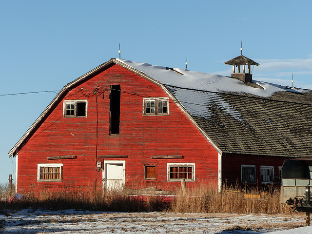 Same old barn as in other photo today