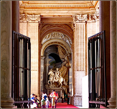 Vaticano : ingresso alla Basilica di San Pietro