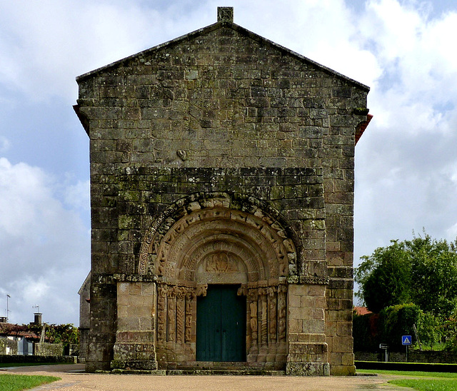 Bravães - Igreja de São Salvador