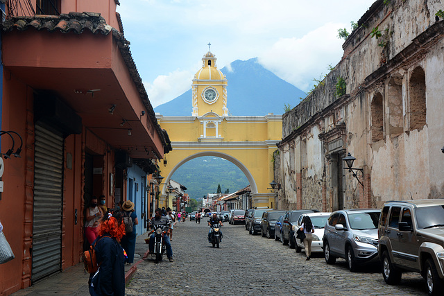 Antigua de Guatemala, Santa Catalina Arch and Volcano of Agua