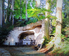 Fake lourdes grotto(Hbm)