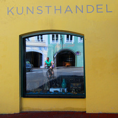 Radfahrerin im Kunsthandel