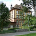 Das Theodor Baerwart Schulhaus am unteren Rheinweg in Basel