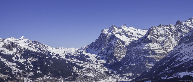 Grindelwald-Panorama, Blick von 'Schwarzi Flue'  in den Grindelwalder Talkessels ... P.i.P.  (© Buelipix)