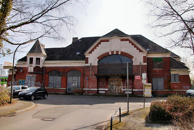 Altes Empfangsgebäude des Bahnhofs Kurl / 12.03.2022
