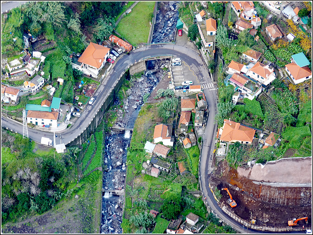 Funchal : Miradouro Curral das Freiras - 640 metri di precipizio