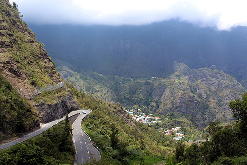 Road to Cirque de Cilaos