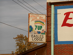 Old 7-up sign