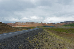 auf der Ringstrasse Richtung Hverarönð (© Buelipix)