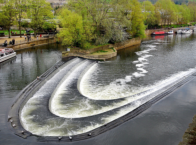 puleteney weir on the river avon at bath