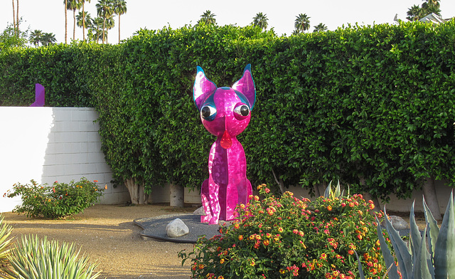 Palm Springs pet sculpture (# 0172)