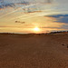 Sonnenuntergang-Panorama bei den "Roten Sanddünen" von Mui Ne ... view on black background (© Buelipix)