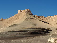 Westliche Wüste, Plateauabbruch zur 0asensenke von Dakhla