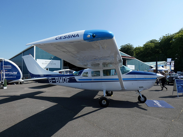 Cessna U206G Stationair G-BMOF