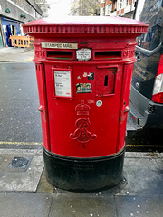 London 2018 – Double Edwardian postbox