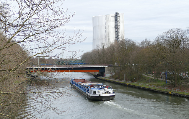 Am Rhein-Herne-Kanal...