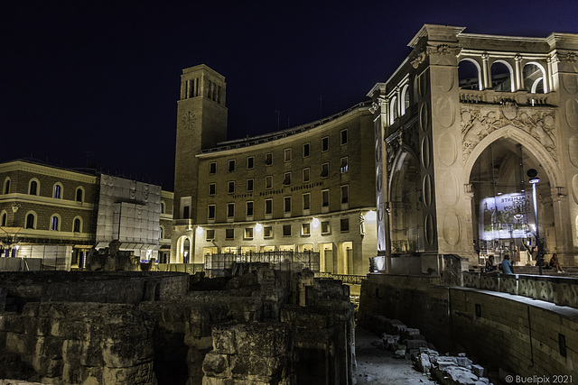 abends beim Anfiteatro Romano, Lecce (© Buelipix)
