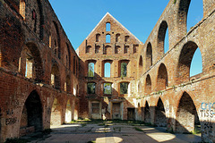 Die Ruine auf dem Klostergelände.. (2x PiP)