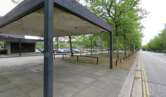 midsummer boulevard, milton keynes, bucks,pedestrian shelters at the crossing points on the main drag. I saw few pedestrians and only one cyclist all day: a local told me "we don't walk here"