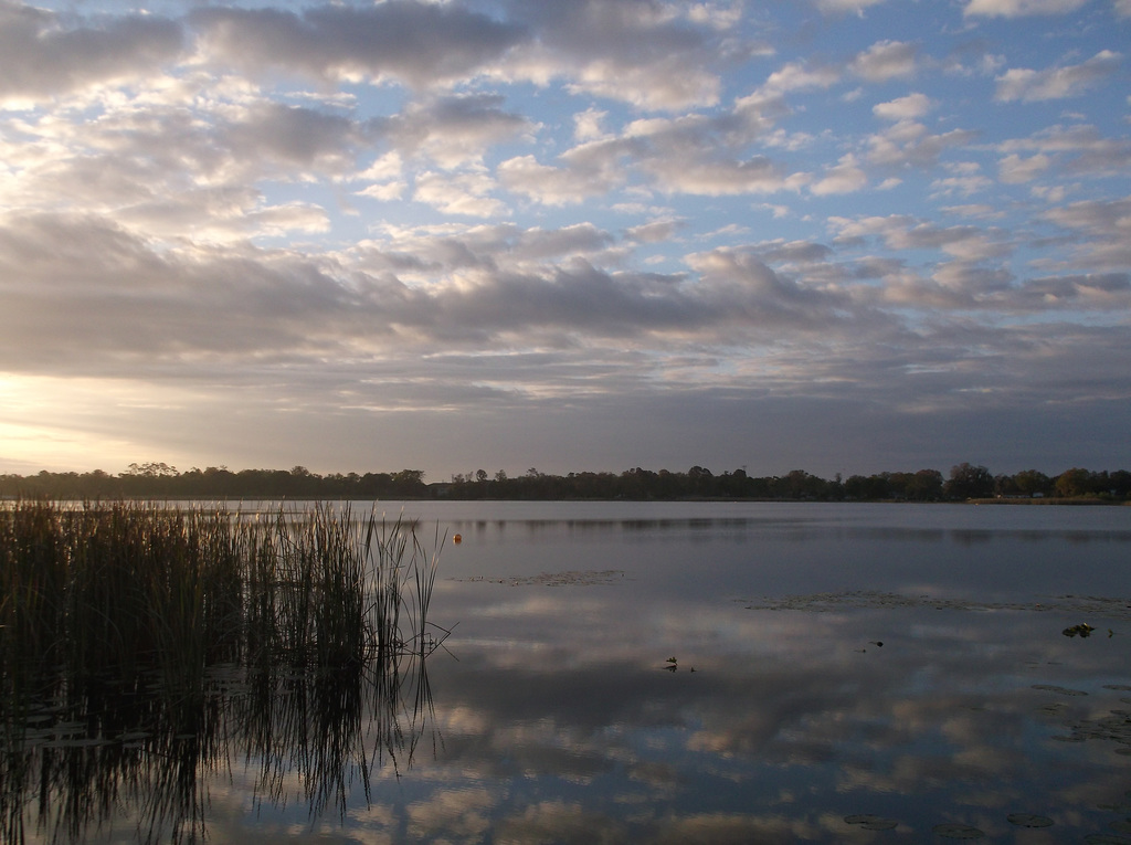 Le grand calme du Lac Cecile au p'tit matin