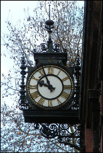Finsbury town hall clock