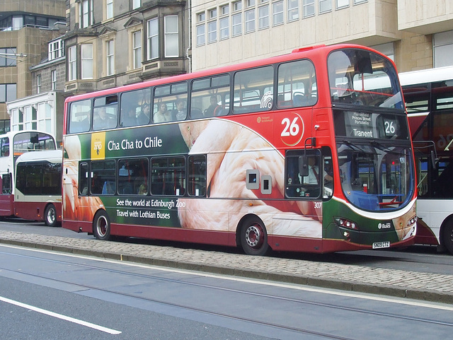 DSCF7382 Lothian Buses 307 (SN09 CTZ) in Edinburgh - 8 May 2017