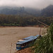 Montagnes nuageuses ou nuages montagneux..... (Laos)