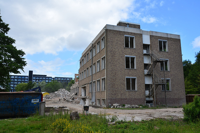 Demolition of the former Clusius Laboratory