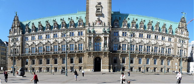Hamburger Rathaus (das "Oberteil" als PiP)