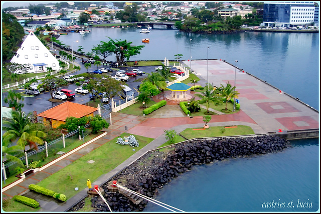 St. Lucia : il terminal crociere nel porto di Castries visto dall'alto della Costa Atlantica